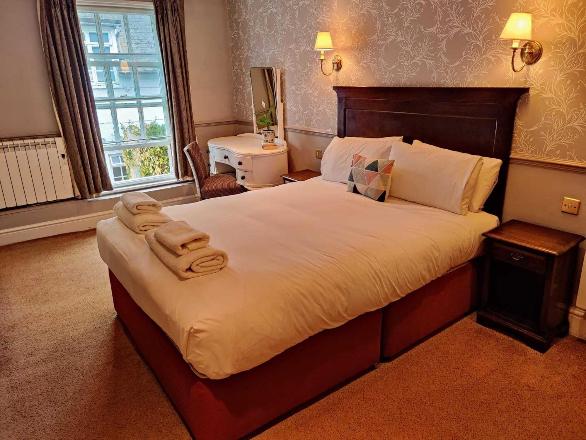 The Crown Hotel Framlingham Bilik gambar